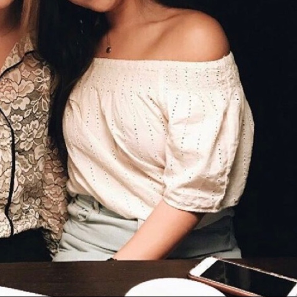 ☆ H&M Off The Shoulder Top ☆